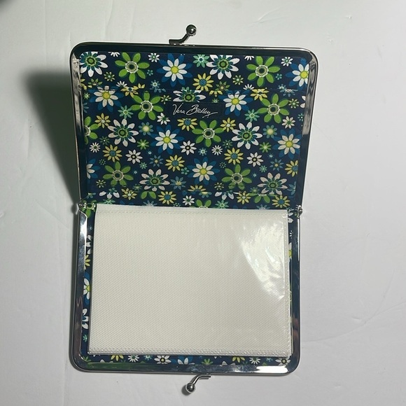 Vera Bradley photo album - Picture 3 of 6